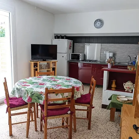 T2, 4 Pers, Proche Plage, Terrasse Privee, Confort, Calme A - Fr-1-797-14 Apartment *
